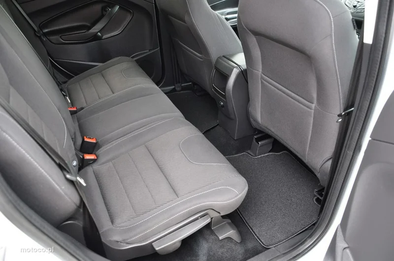 Ford Kuga II 28