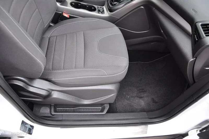 Ford Kuga II 30