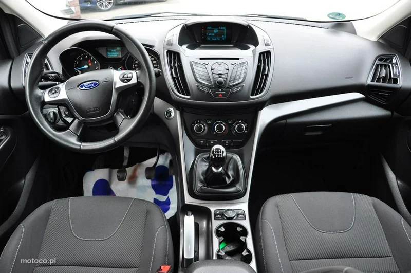 Ford Kuga II 32