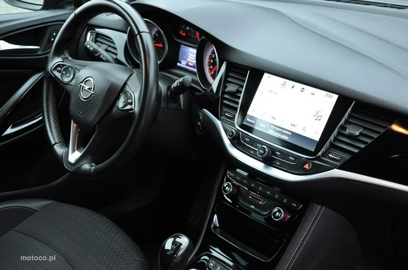 Opel Astra K 29