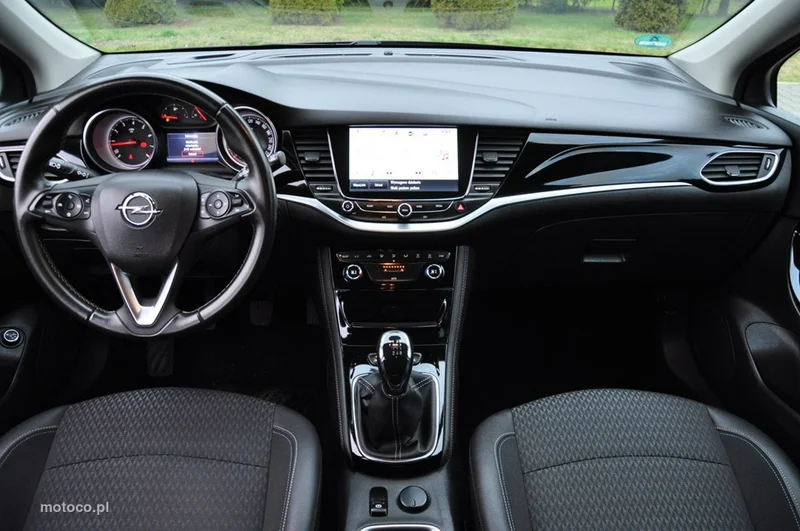 Opel Astra K 32