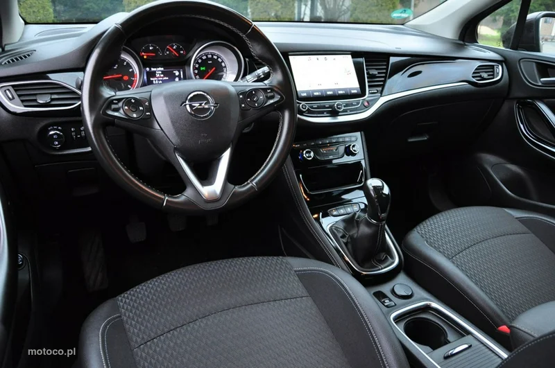 Opel Astra K 37