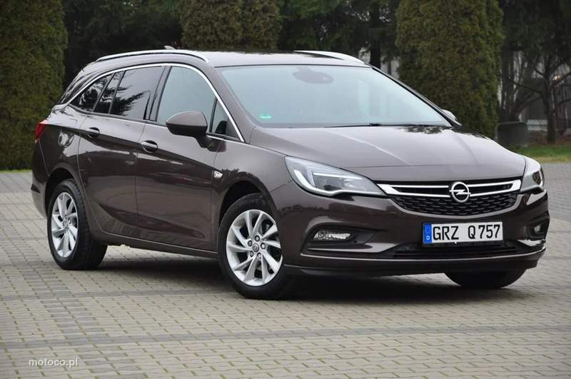 Opel Astra K 9