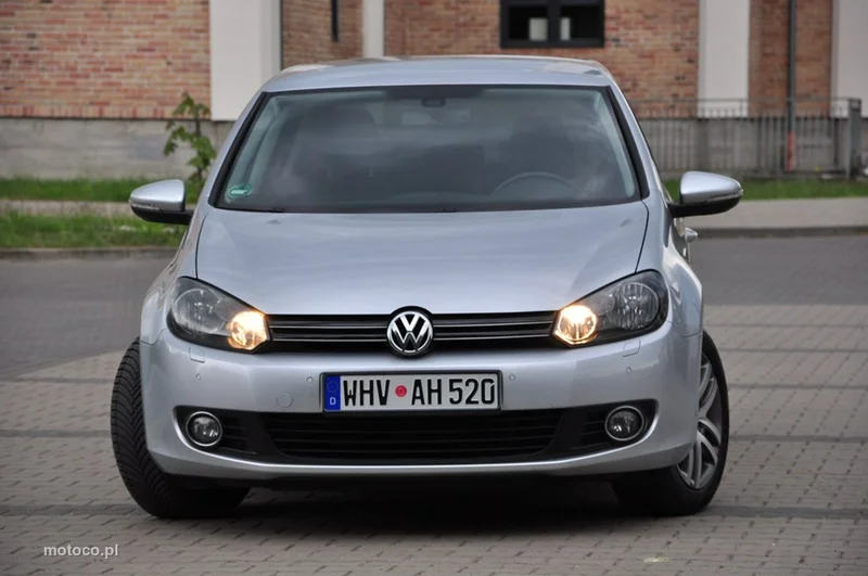 Volkswagen Golf VI 2