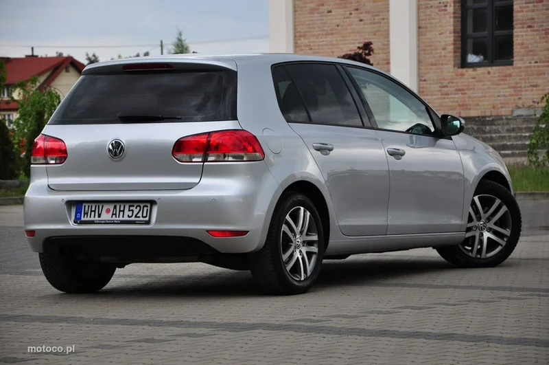 Volkswagen Golf VI 14