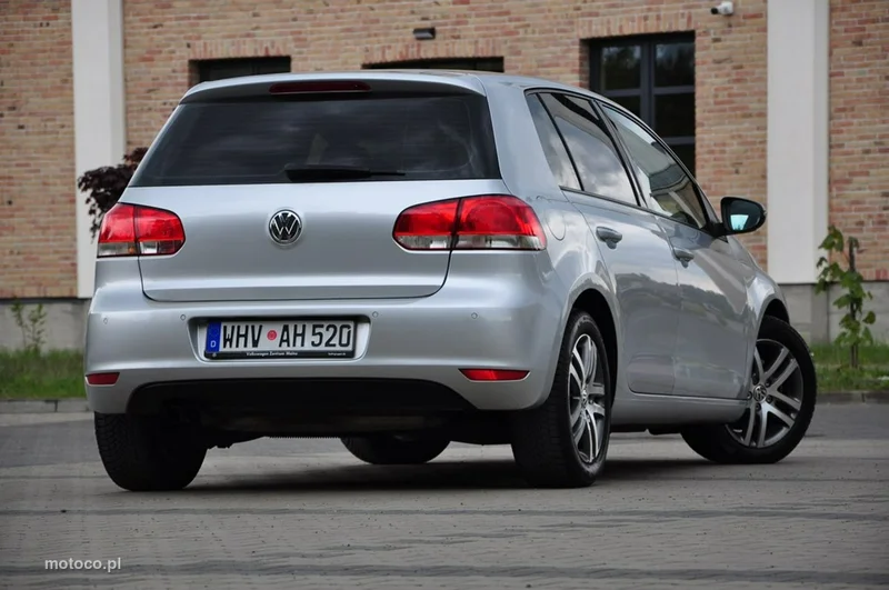 Volkswagen Golf VI 16
