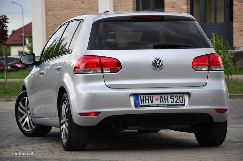 Volkswagen Golf VI 19