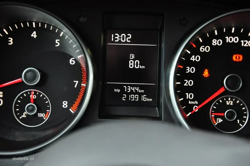 Volkswagen Golf VI 36