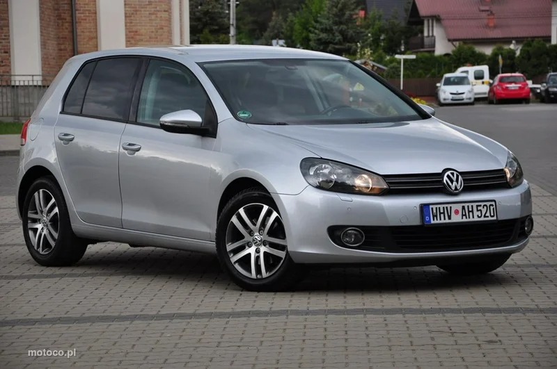 Volkswagen Golf VI 9