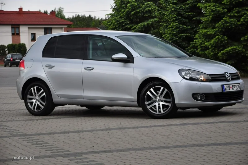 Volkswagen Golf VI 10