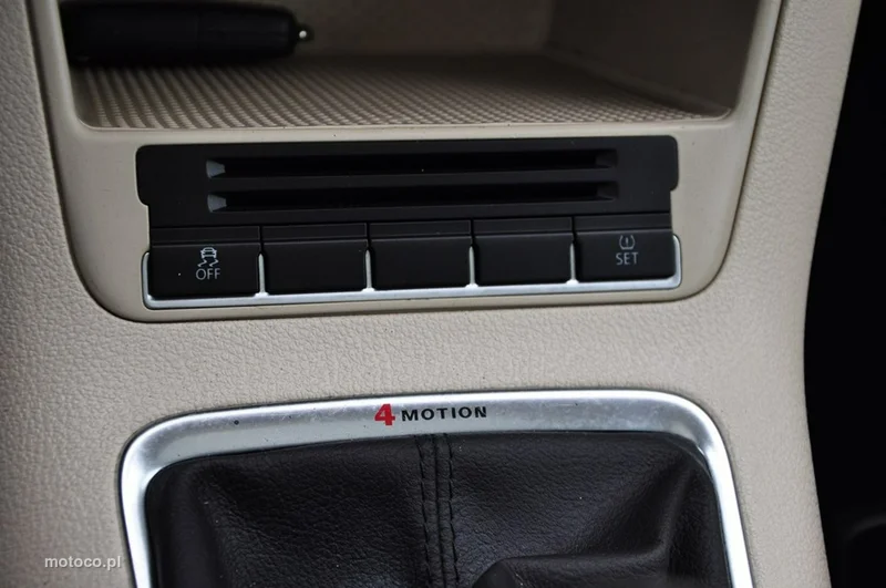 Volkswagen Tiguan 5N 38