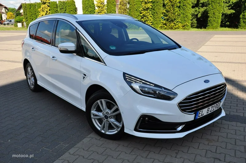 Ford S-Max II 12