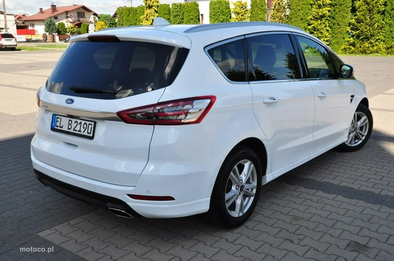 Ford S-Max II 18