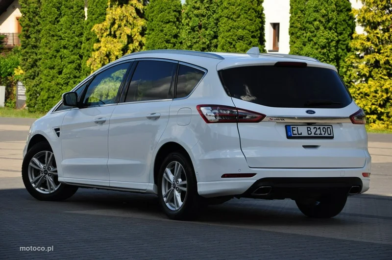 Ford S-Max II 20
