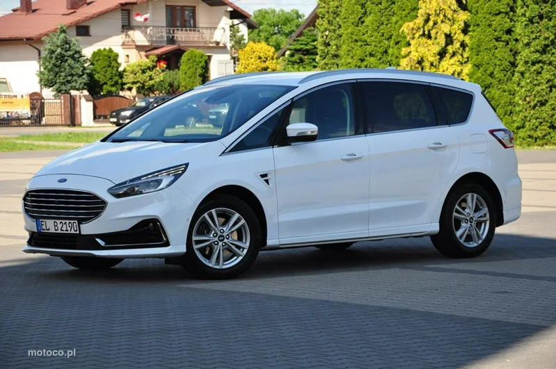 Ford S-Max II 4