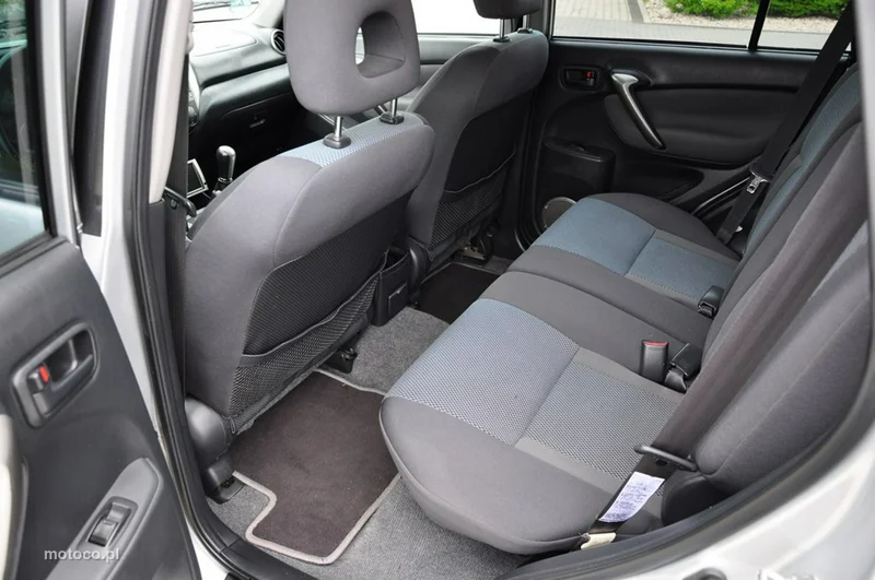 Toyota RAV 4 XA30 24