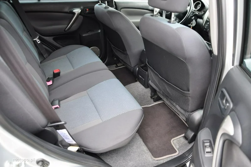 Toyota RAV 4 XA30 26