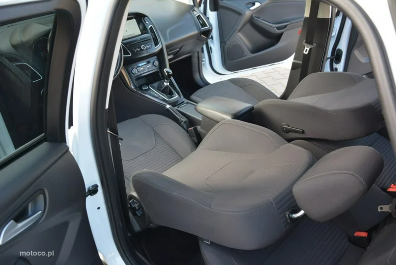 Ford Focus IV 27