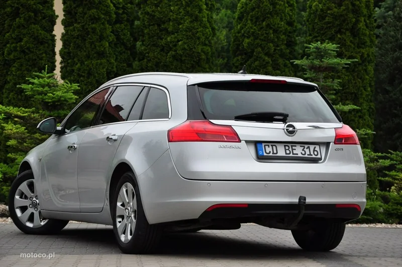 Opel Insignia Sports Tourer 19