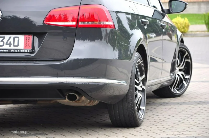Volkswagen Passat Variant B7 12