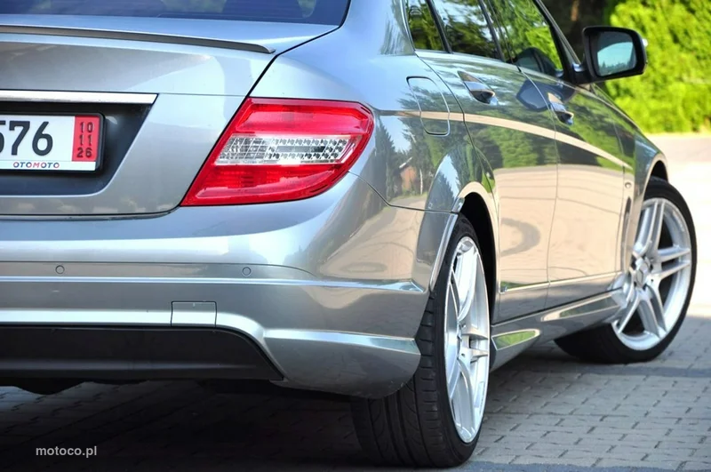 Mercedes-Benz Klasa C W204 C 220 18
