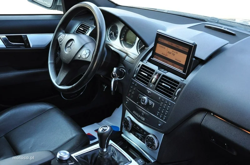 Mercedes-Benz Klasa C W204 C 220 29