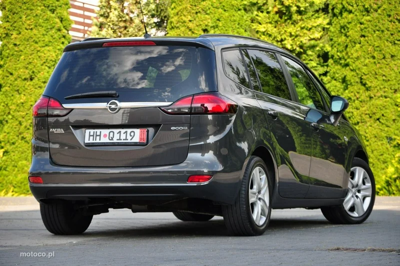 Opel Zafira C Tourer 16