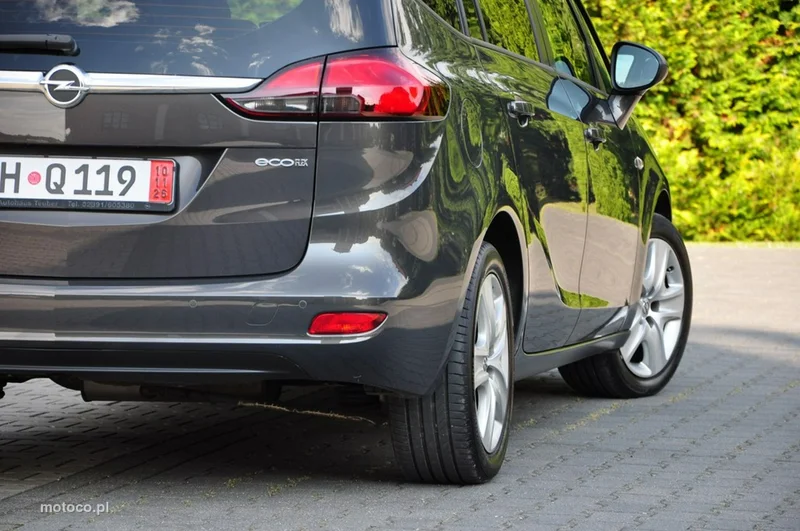 Opel Zafira C Tourer 17