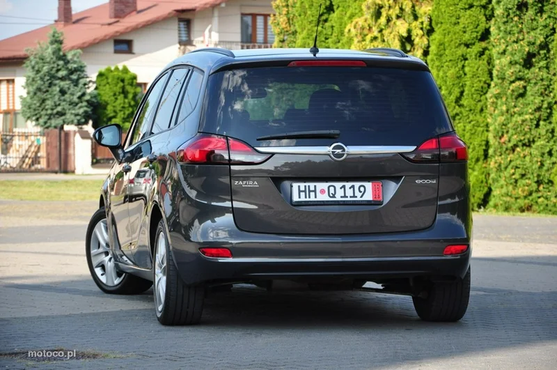 Opel Zafira C Tourer 19
