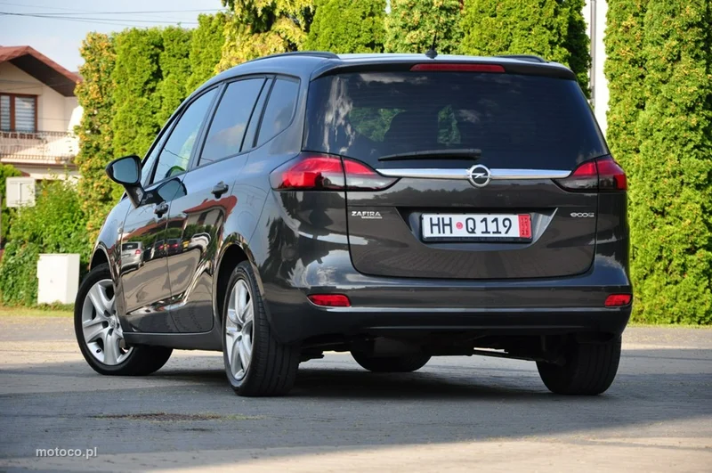 Opel Zafira C Tourer 22