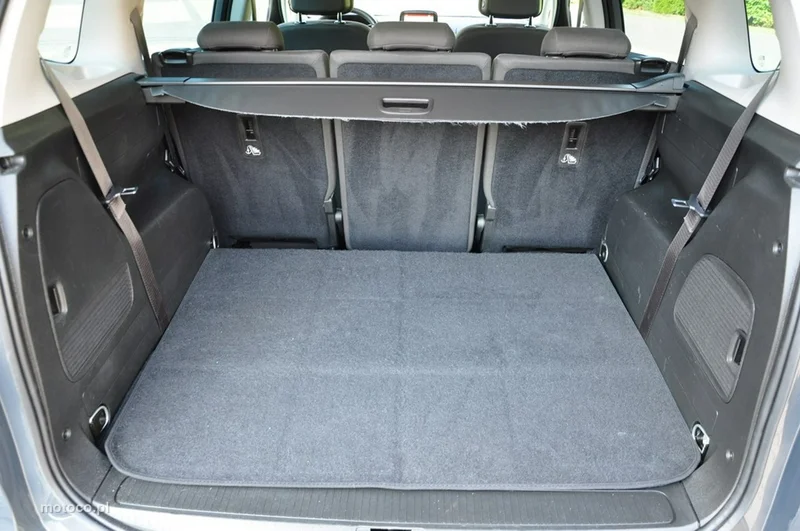 Opel Zafira C Tourer 27
