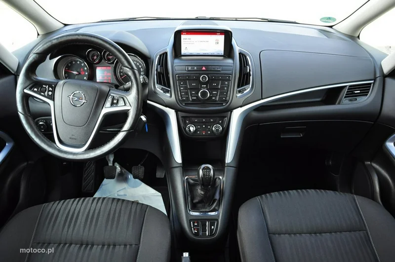 Opel Zafira C Tourer 32