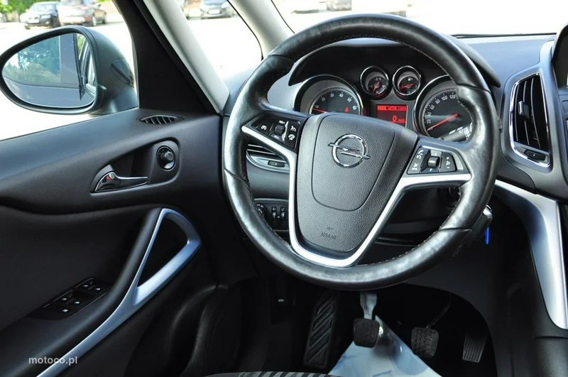 Opel Zafira C Tourer 33