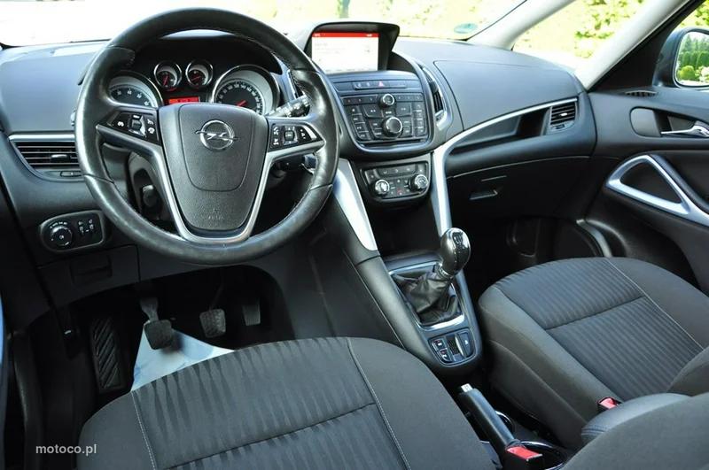 Opel Zafira C Tourer 37