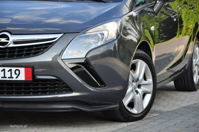 Opel Zafira C Tourer 6