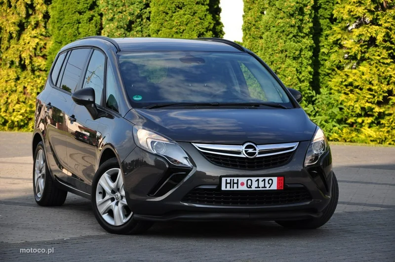 Opel Zafira C Tourer 8