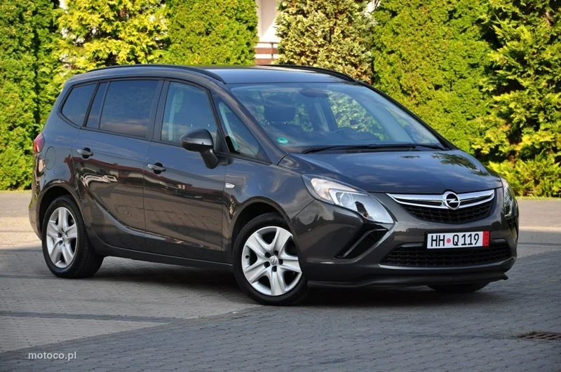 Opel Zafira C Tourer 9