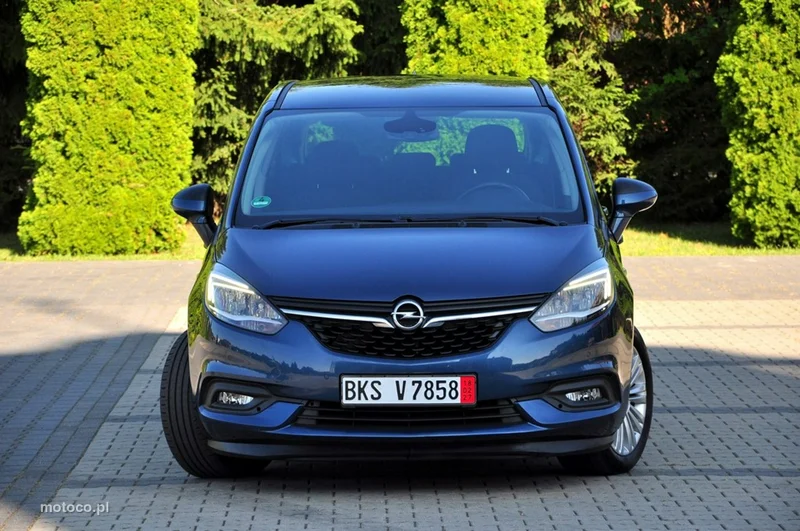 Opel Zafira C Tourer 2