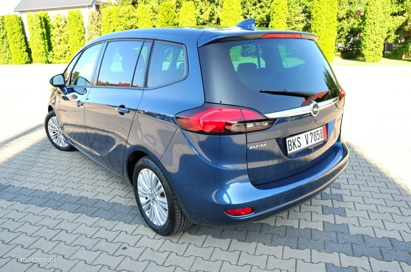 Opel Zafira C Tourer 23