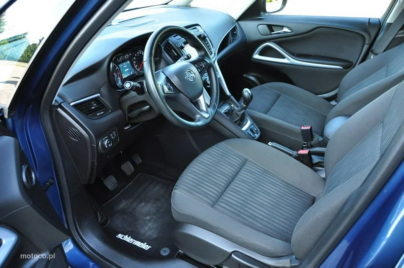Opel Zafira C Tourer 30