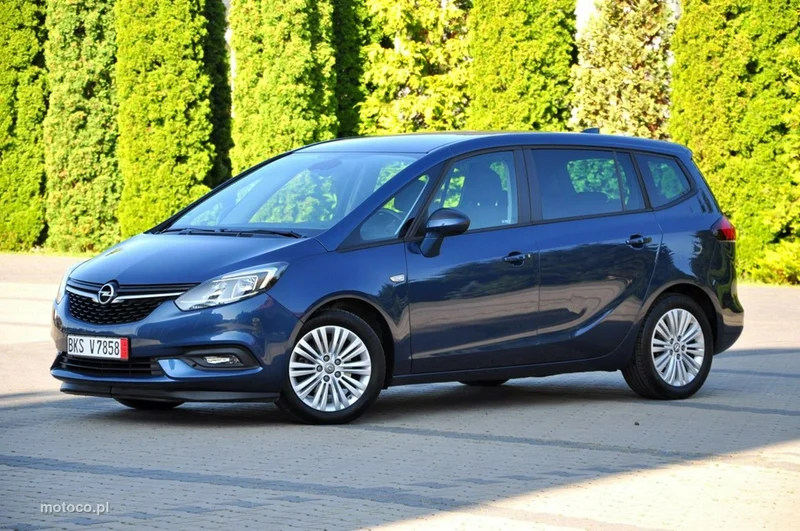 Opel Zafira C Tourer 4