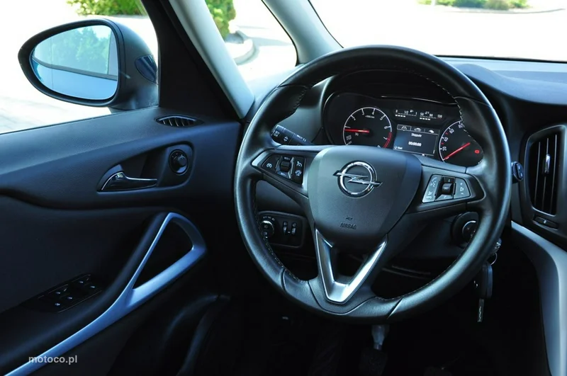 Opel Zafira C Tourer 32
