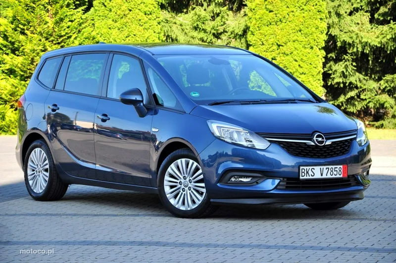 Opel Zafira C Tourer 9