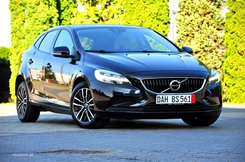 Volvo V40 11