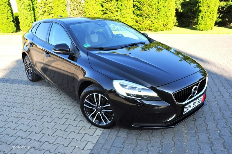 Volvo V40 12