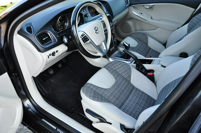 Volvo V40 29