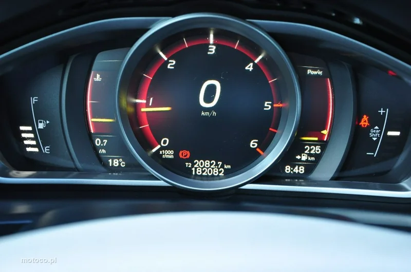 Volvo V40 37
