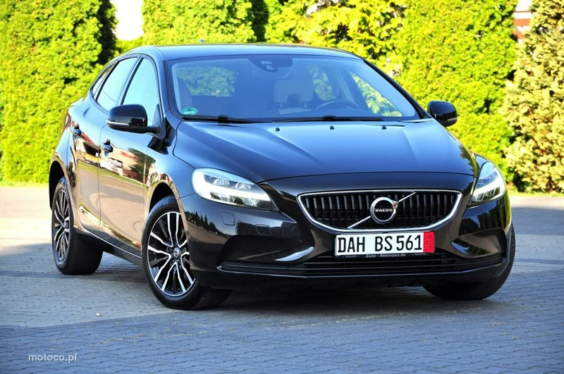 Volvo V40 8