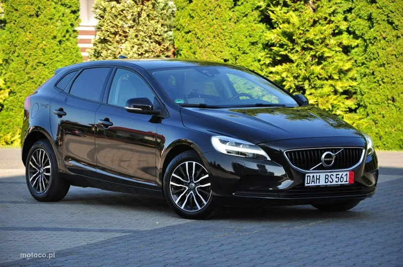 Volvo V40 9