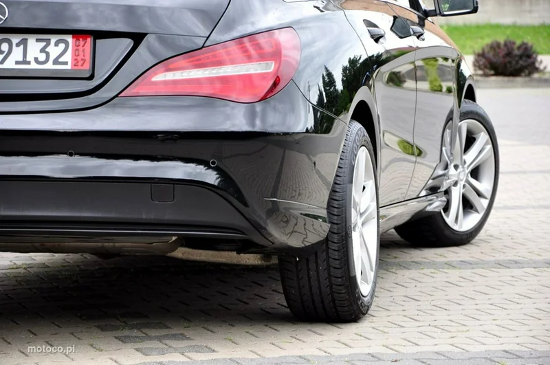 Mercedes-Benz CLA C117 CLA 180 12